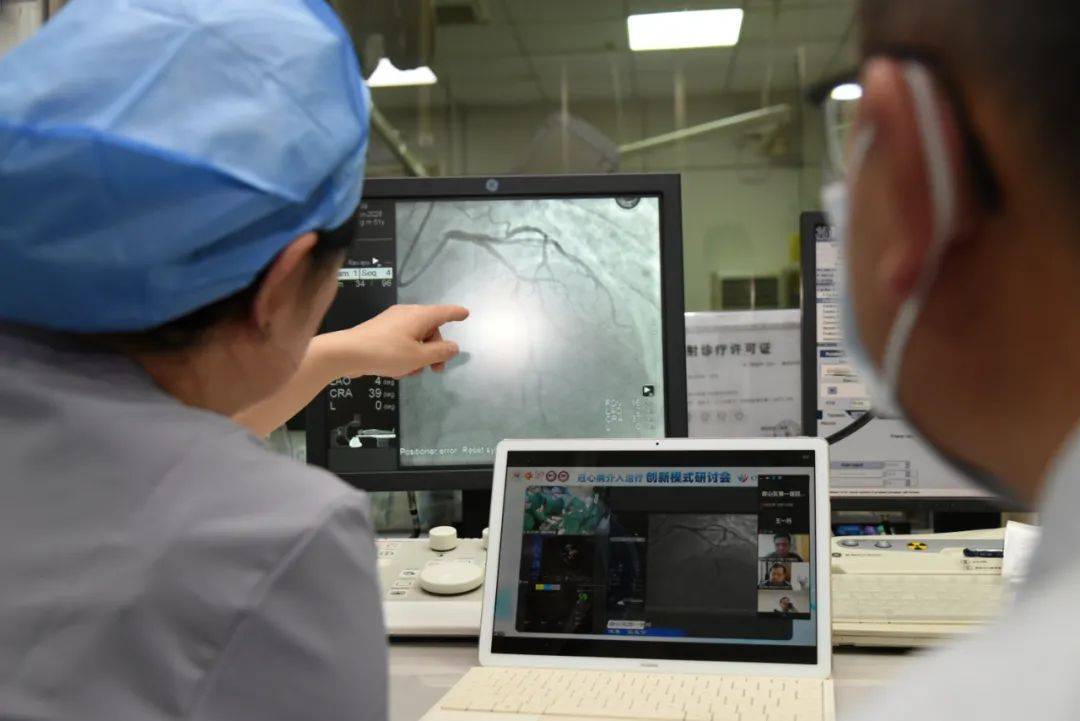 脉介入手术直播展现“硬实力”九游会家门口的“心”希望！冠(图2)